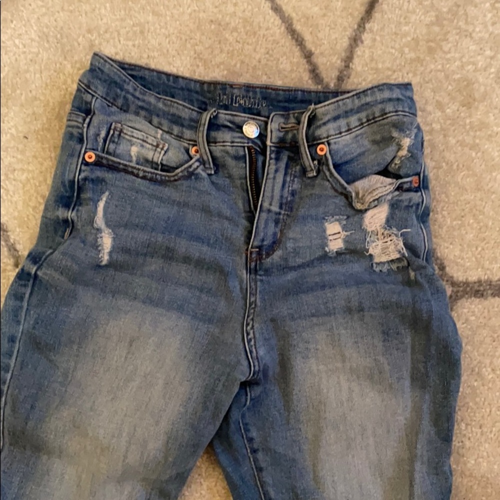 High-Waisted Ripped Jeans - Picture 4 of 5